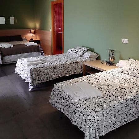 The Factory Residence Hall Segovia Eksteriør bilde