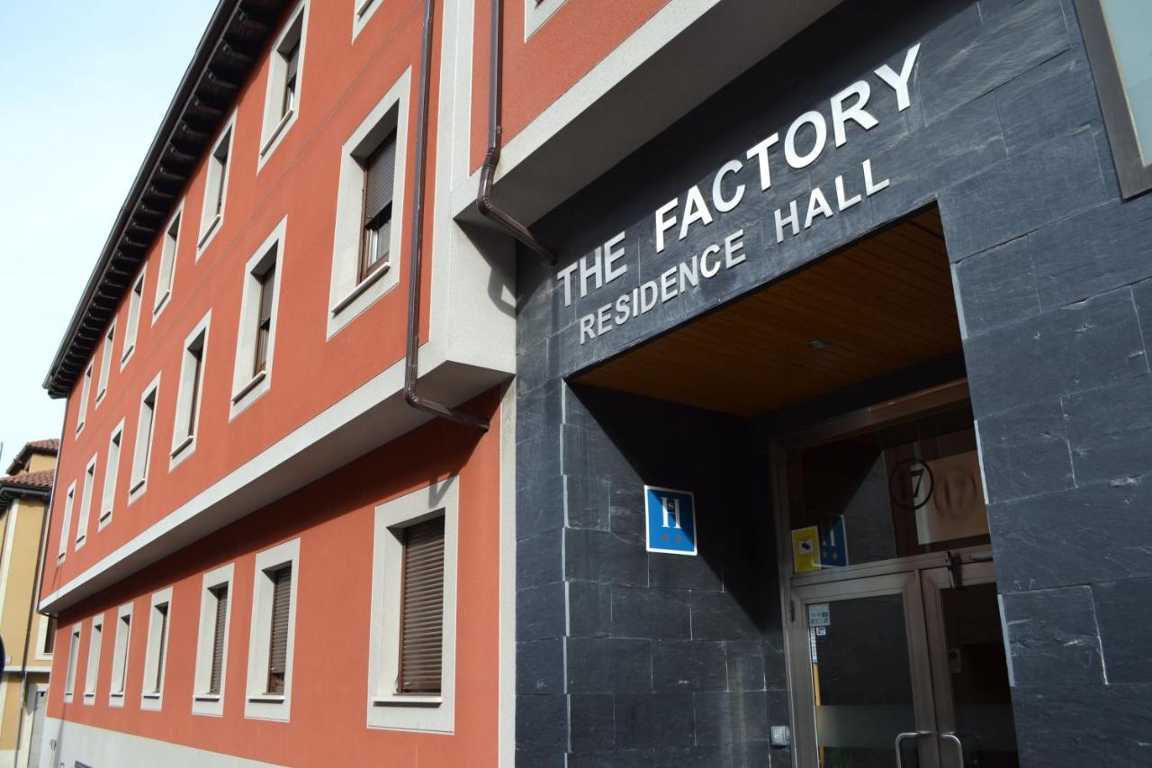 The Factory Residence Hall Segovia Eksteriør bilde